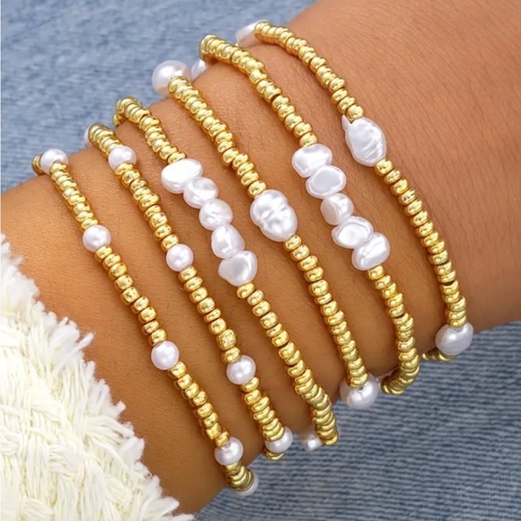 Gold and White Beaded Bracelet Set - Picture 1 of 3